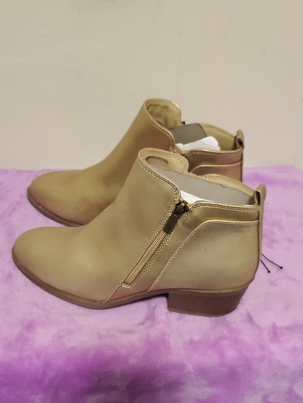 Arizona Jean Company Beige Ankle Booties with Side Zip